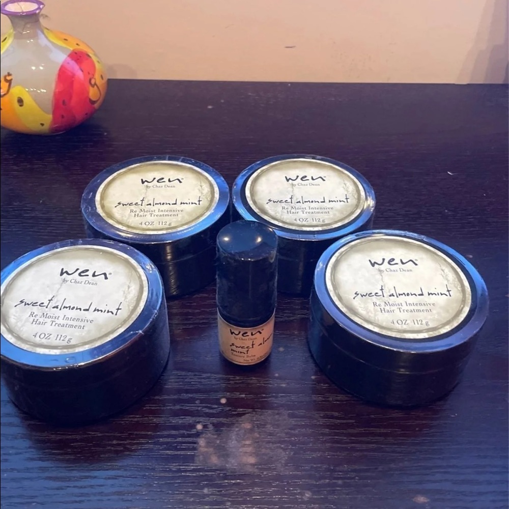 Wen RE Moist Intensive Hair Treatment -Sweet Almond Mint -4
Wen Texture Balm -1